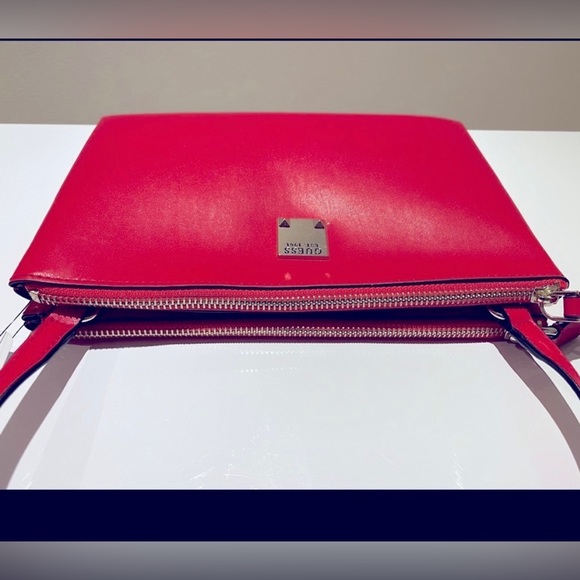 Guess crossbody purse-NWT - Picture 3 of 10